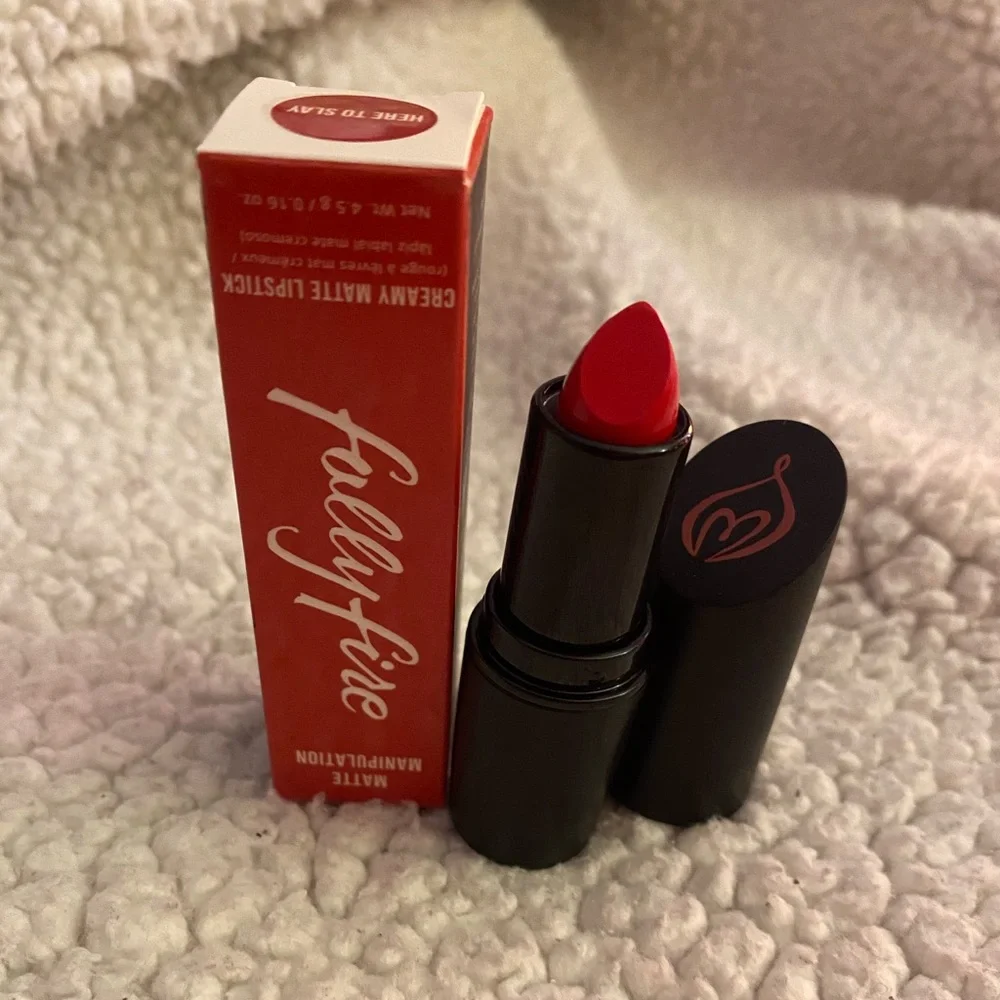 Fully Fire matte lipstick in color here to slay 💄💄💄